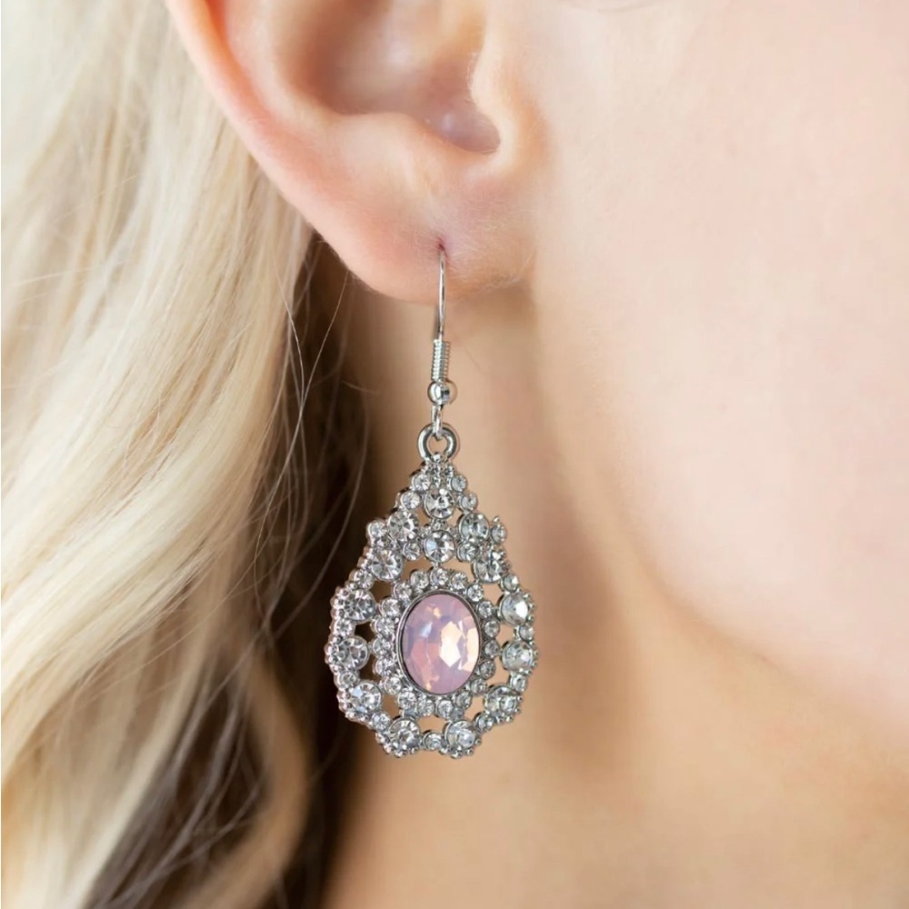 New in package Paparazzi earrings